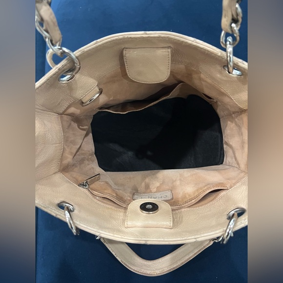 CHANEL Caviar Quilted Petite Shopping Tote PST - Picture 14 of 15